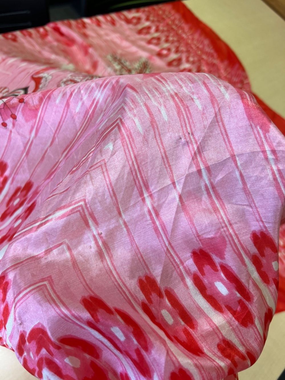 JOHNNY WAS 100% silk scarf pink and red floral print abstract tropical beautiful - Picture 8 of 8